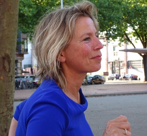 20160824_161003000_iOS